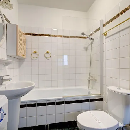 Apartment Dom & House - Fiszera *